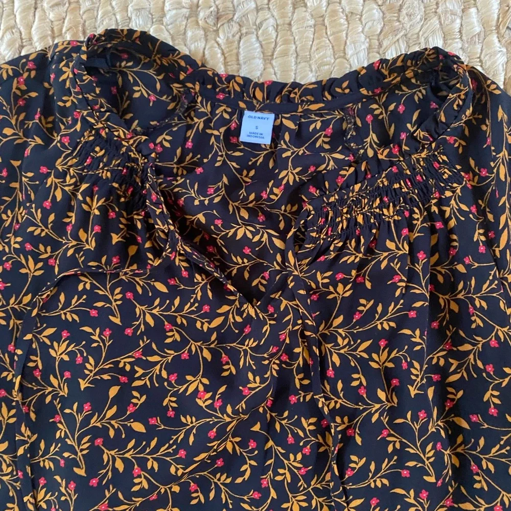 Old Navy Longsleeve Floral Dress - Picture 3 of 4